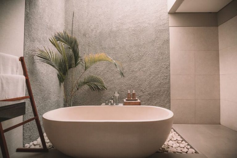 Personal Home Style - white ceramic bathtub